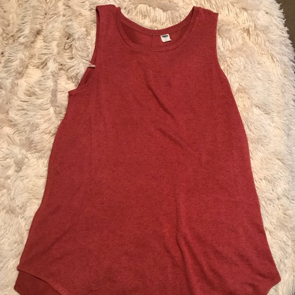 Old Navy Tops - Old Navy curved-hem soft tank